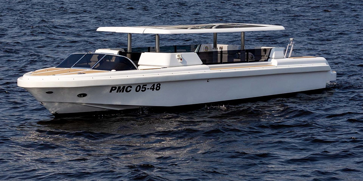 Аренда тендера Royal Tender Limo Челси в Санкт-Петербурге